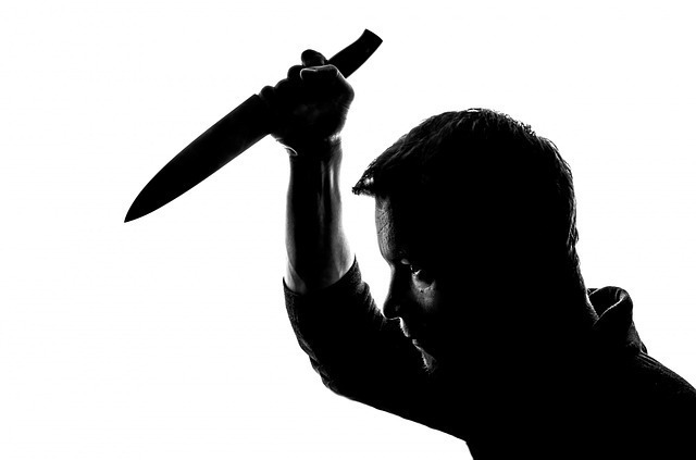 殺人鬼に刺される夢